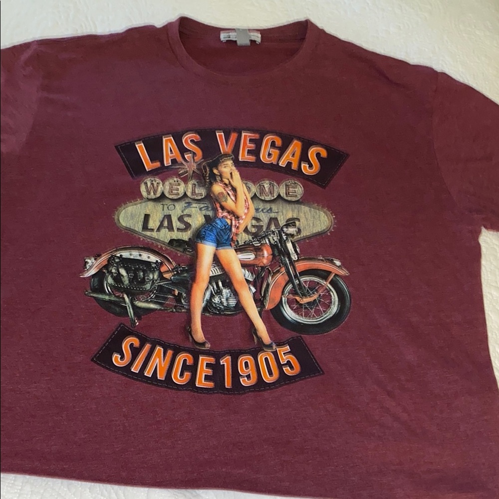 Large Las Vegas Graphic T-Shirt in Burgundy